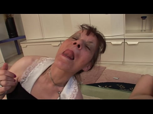 ❤️ Duha ka lola ug usa ka apohan adunay tulo ka lalaki ❤❌ super sex sa amon